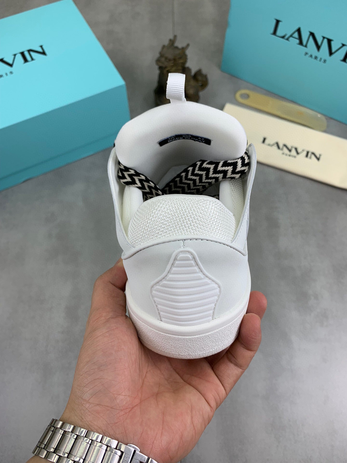 LVN White