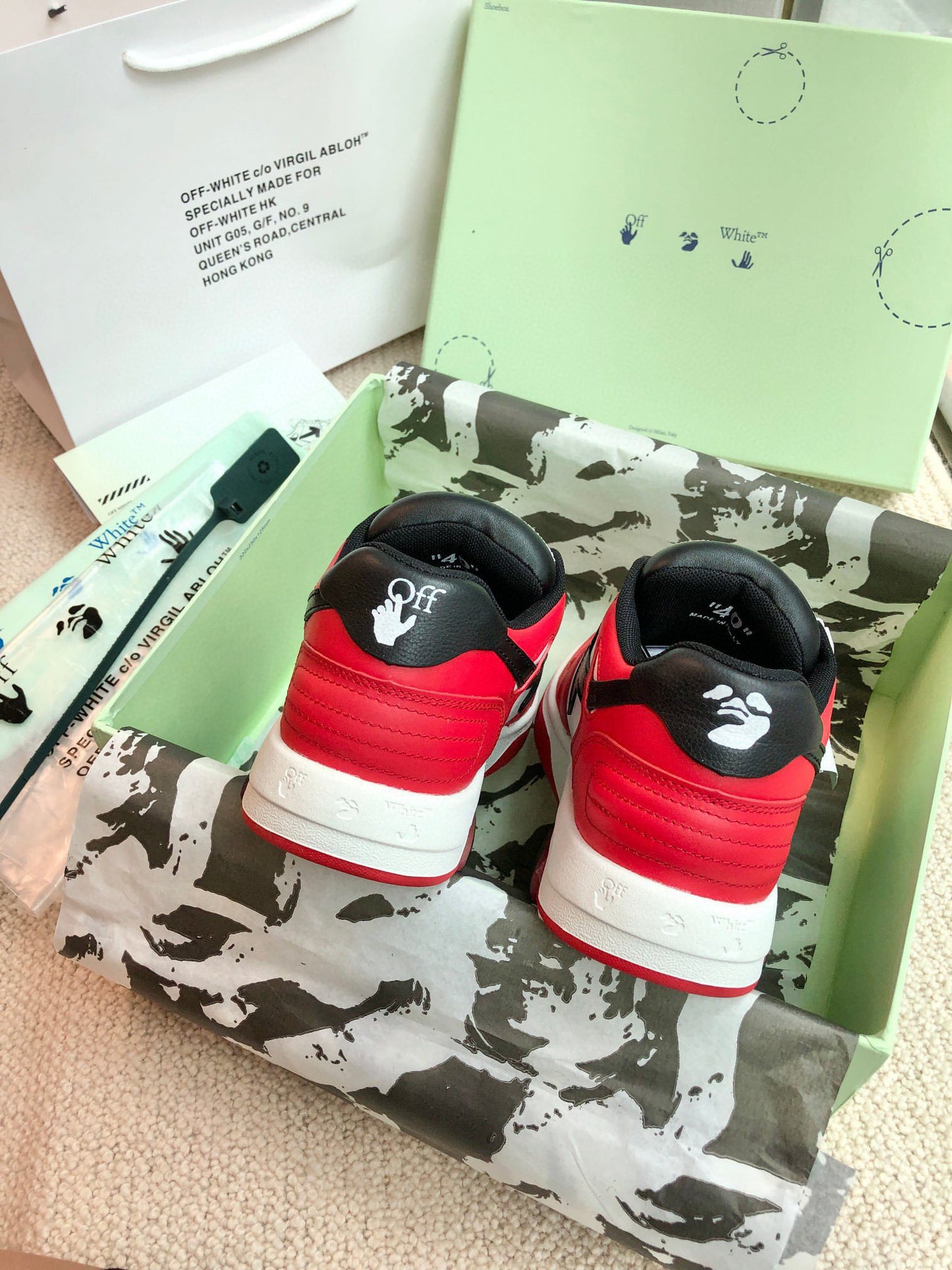 Scarpe Off Bianche e rosse