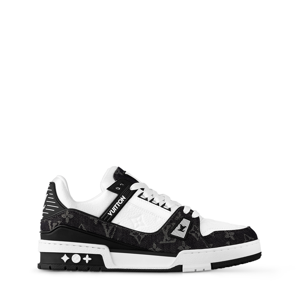 Trainer Black and White