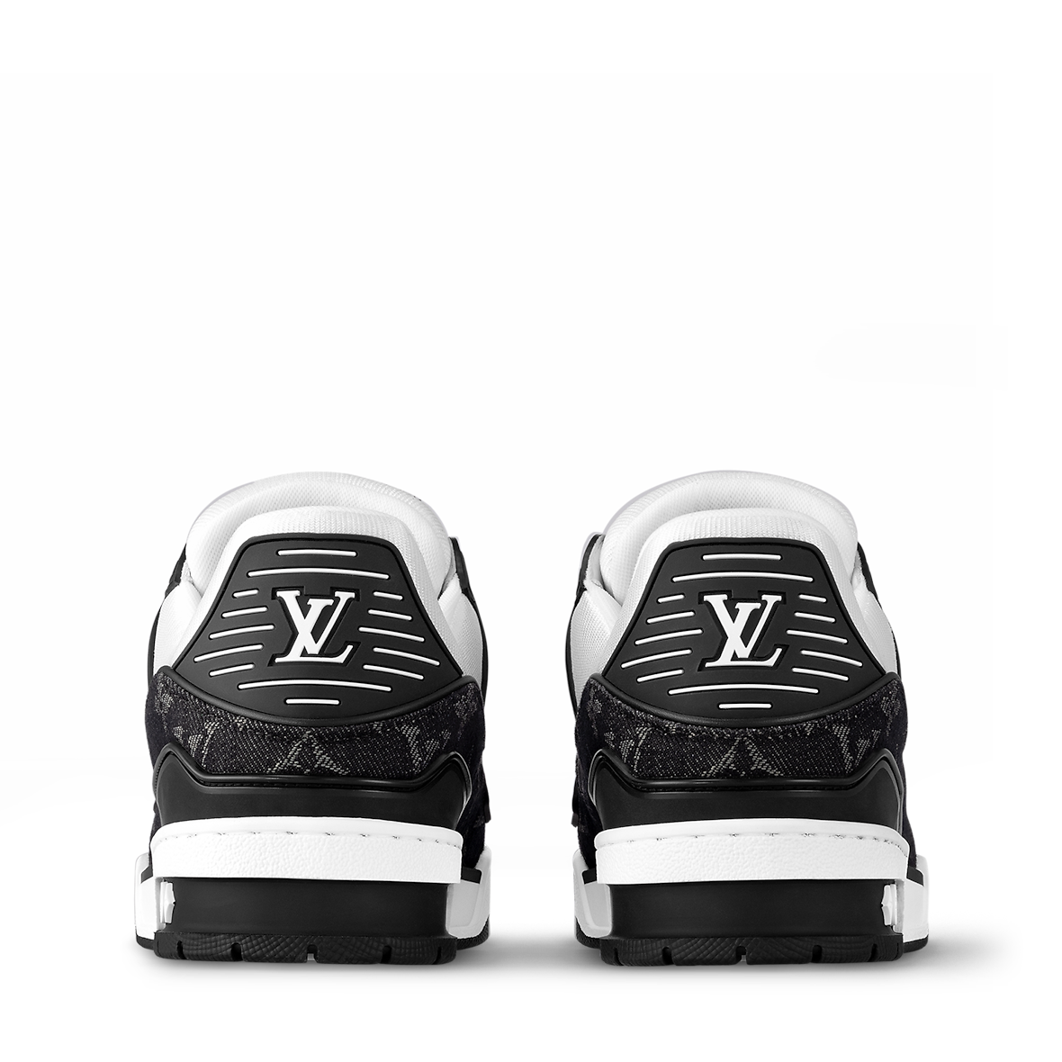 Trainer Black and White