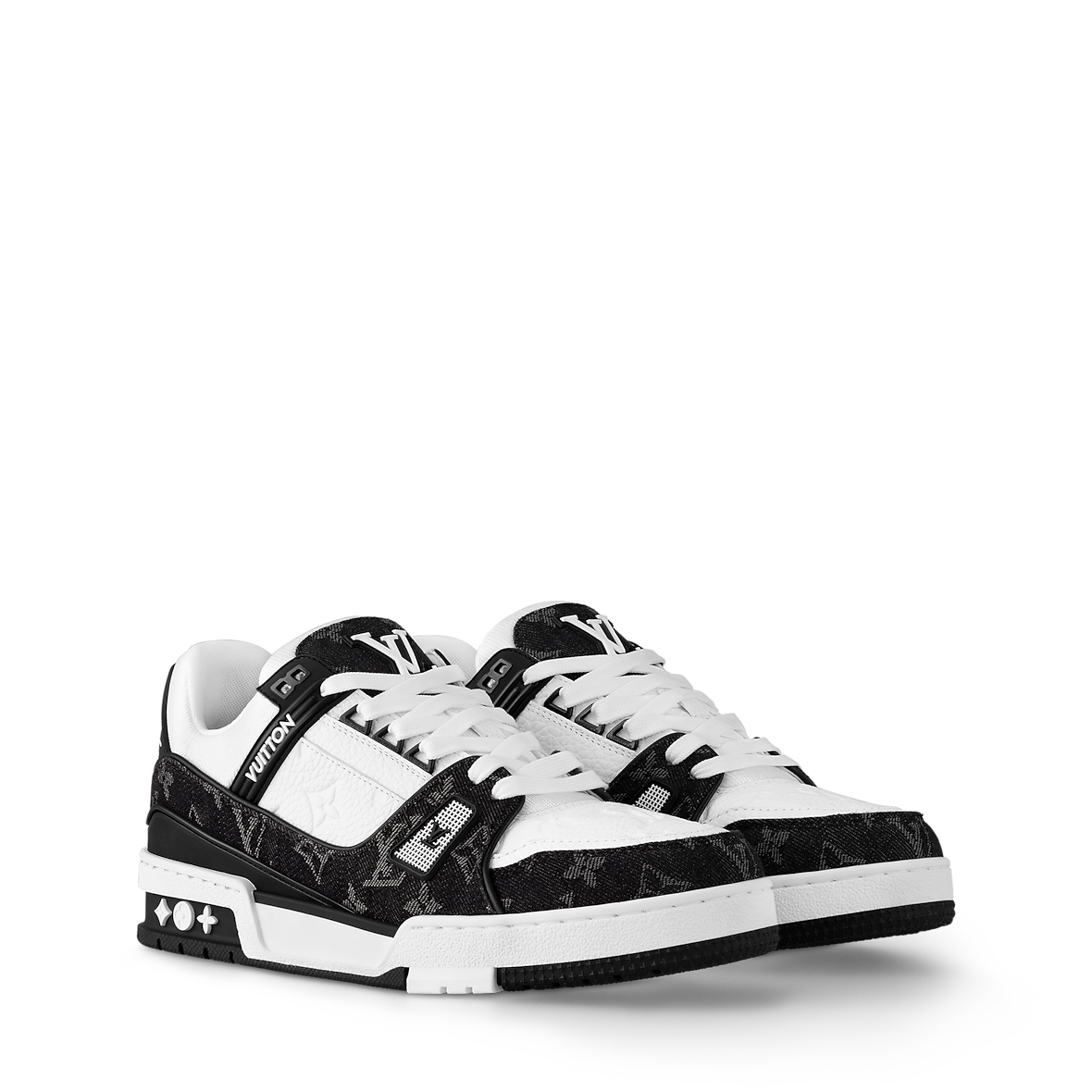 Trainer Black and White