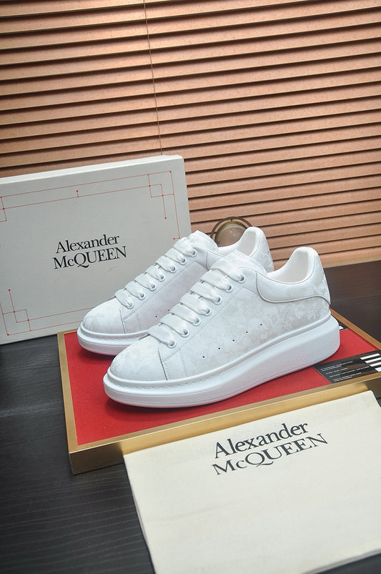 Alexander Mq White