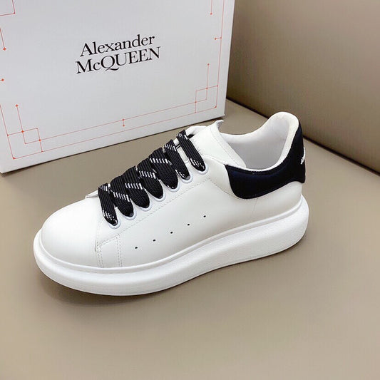 Alexander Mq Black and White