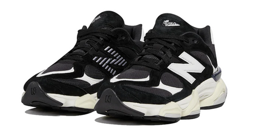 9060 Black White
