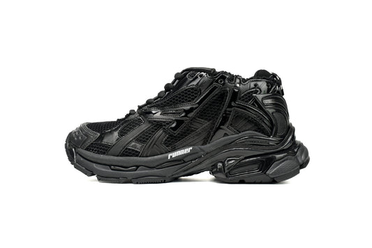 BLNG Runner Black
