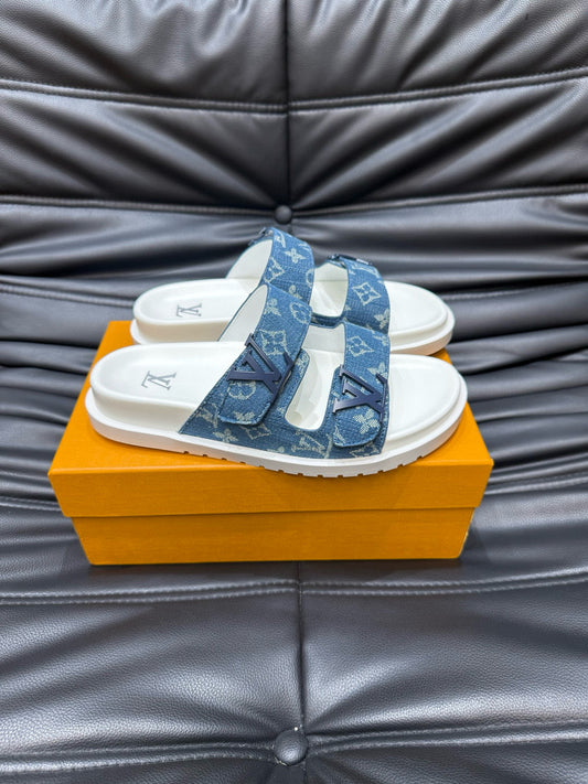 Sandali Blue and White