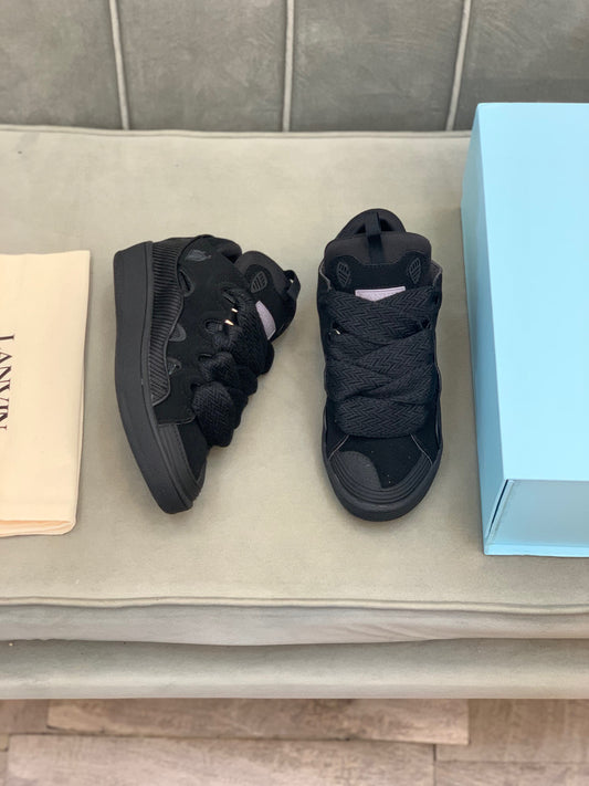 LVN Black