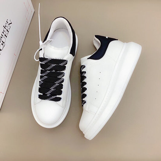 Alexander Mq Black and White