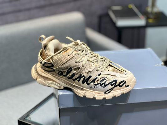 BLNG Track Beige and Black
