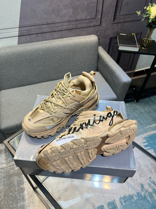 BLNG Track Beige and Black