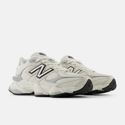 9060 Grey and White