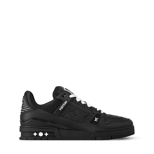 Trainer Black and White