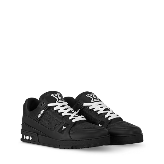 Trainer Black and White